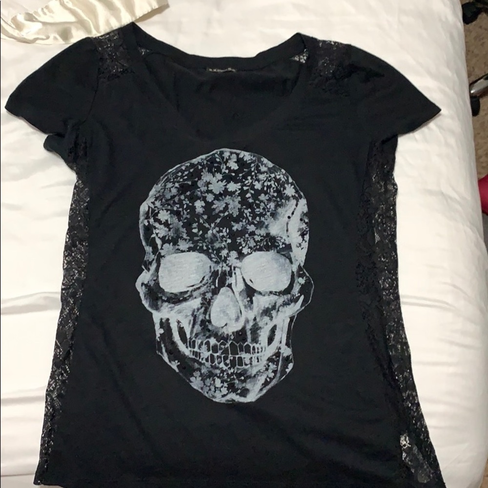 Express skull graphic tee